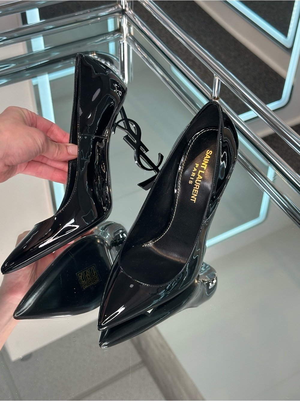 Saint Laurent Pumps - Picture 1 of 10